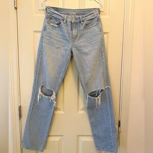 American eagle 90’s skinny size 4 relaxed jeans